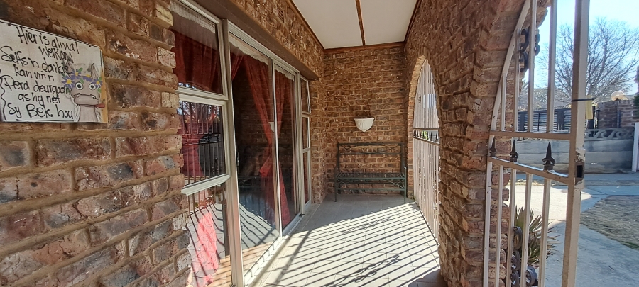 4 Bedroom Property for Sale in Riebeeckstad Free State